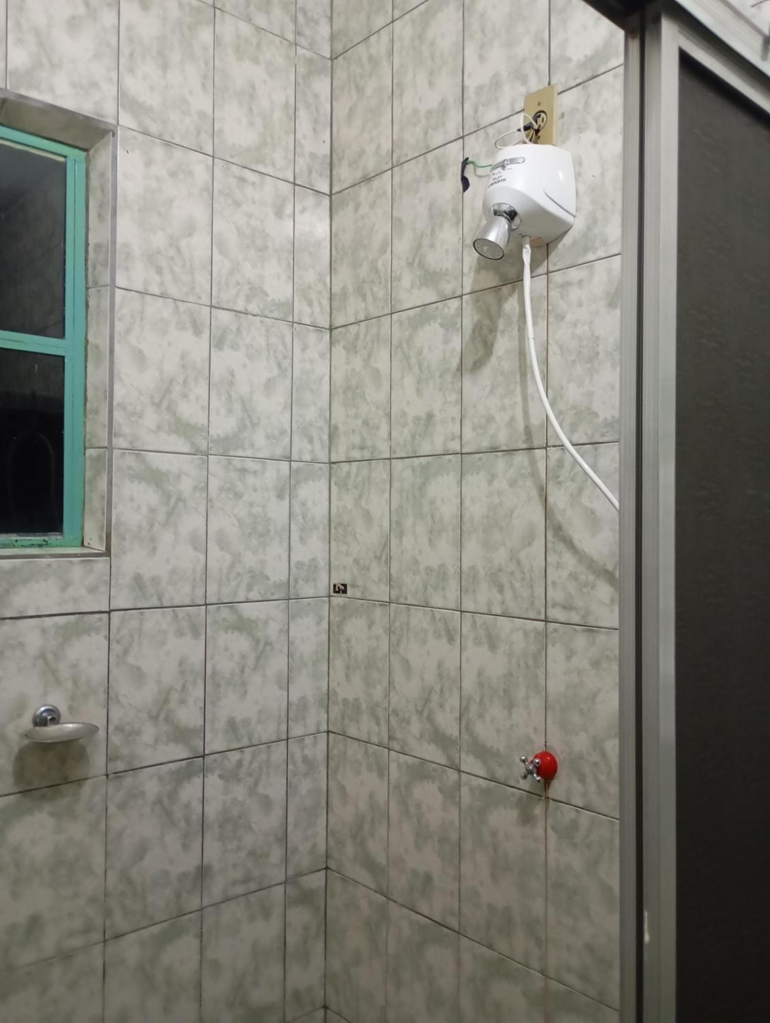 Hospedagem Casa Da Waldir, Quarto Suite 01 Goias Bagian luar foto