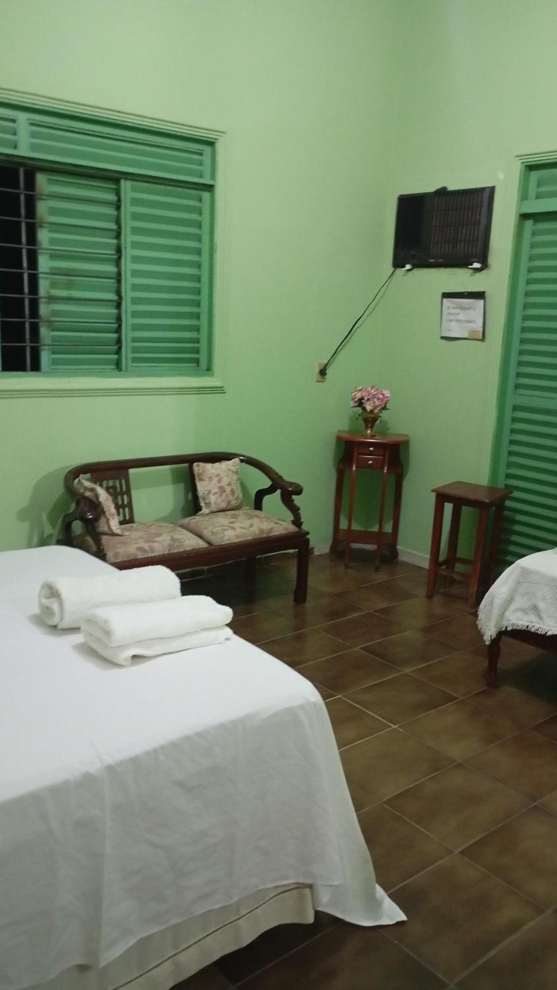 Hospedagem Casa Da Waldir, Quarto Suite 01 Goias Bagian luar foto